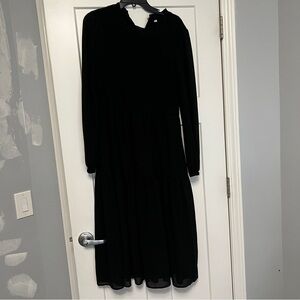 Black Long-Sleeve Midi Dress